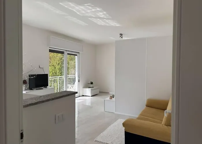 Luxury Sole Moltrasio