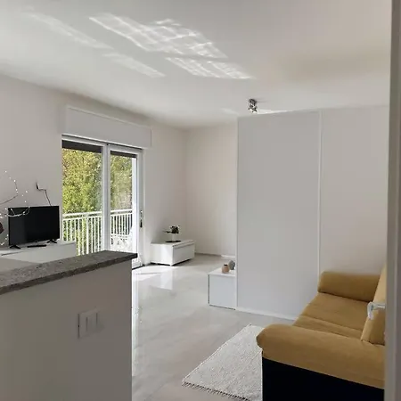 Luxury Sole Moltrasio